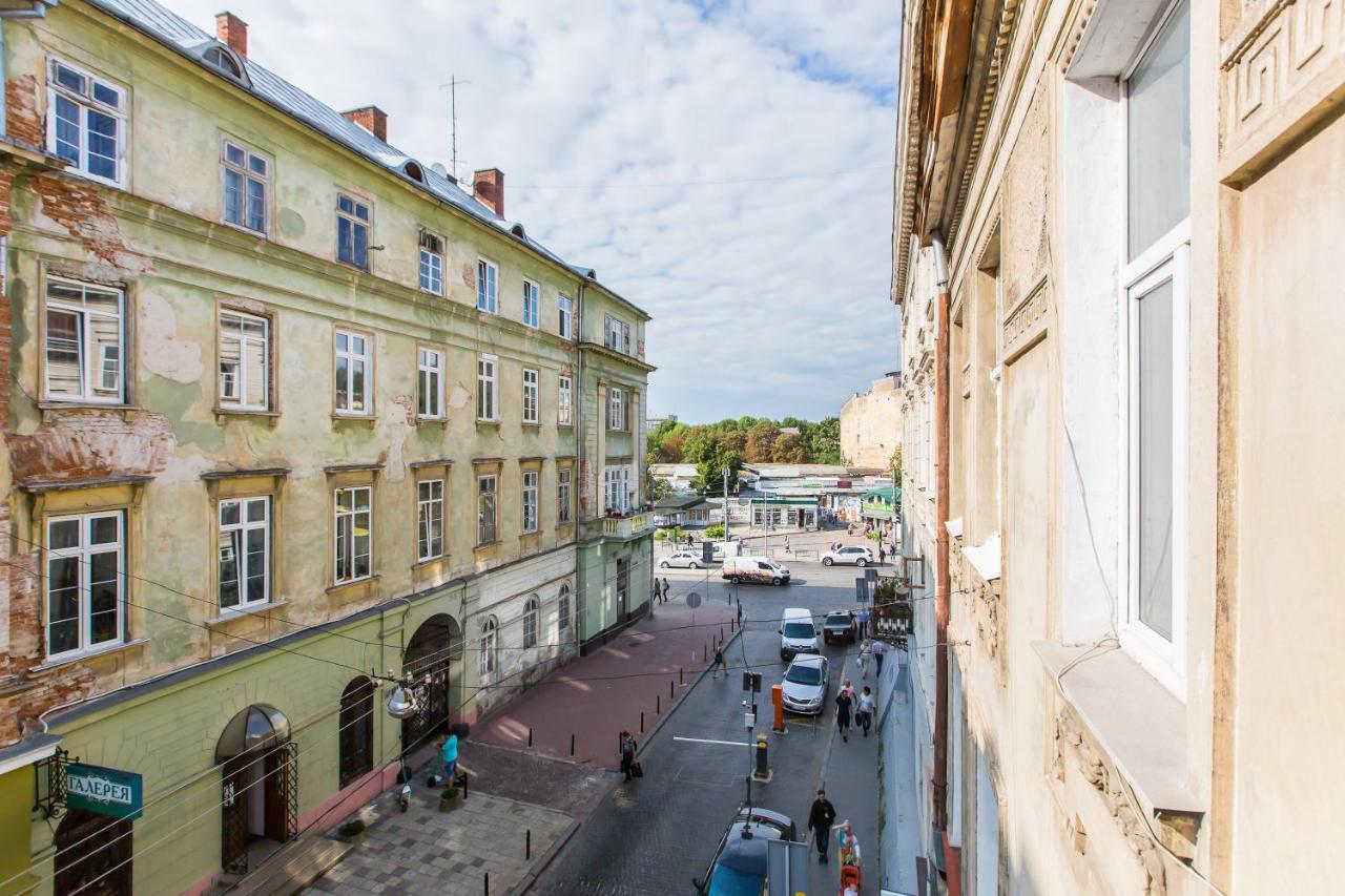 Навпроти Вернісажу Біля Оперного Вулиця Театральна 26 Є Балкон Та Інернет Apartment Lviv Exterior photo